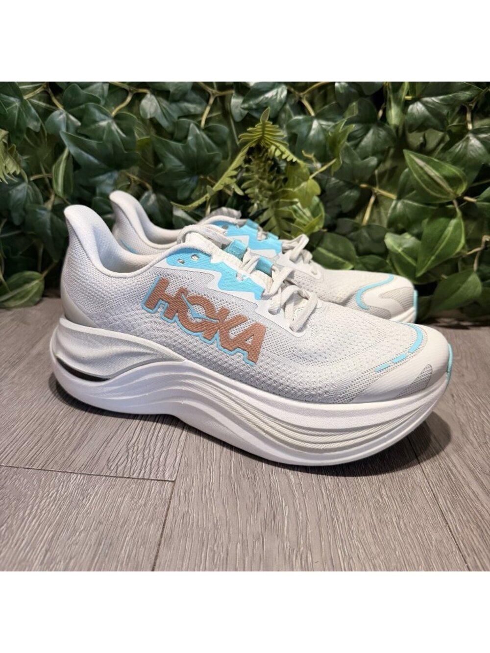 Hoka One One Women's Skyward X Running Sneaker Shoes, Size 9 B